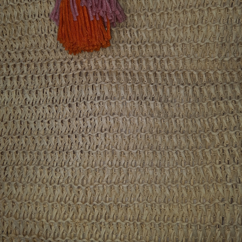 Crochet Woven Straw NWT Open Tote - Picture 7 of 9